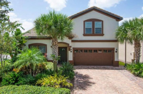 Beautiful House w/ Pool & Jacuzzi Close to Disney!